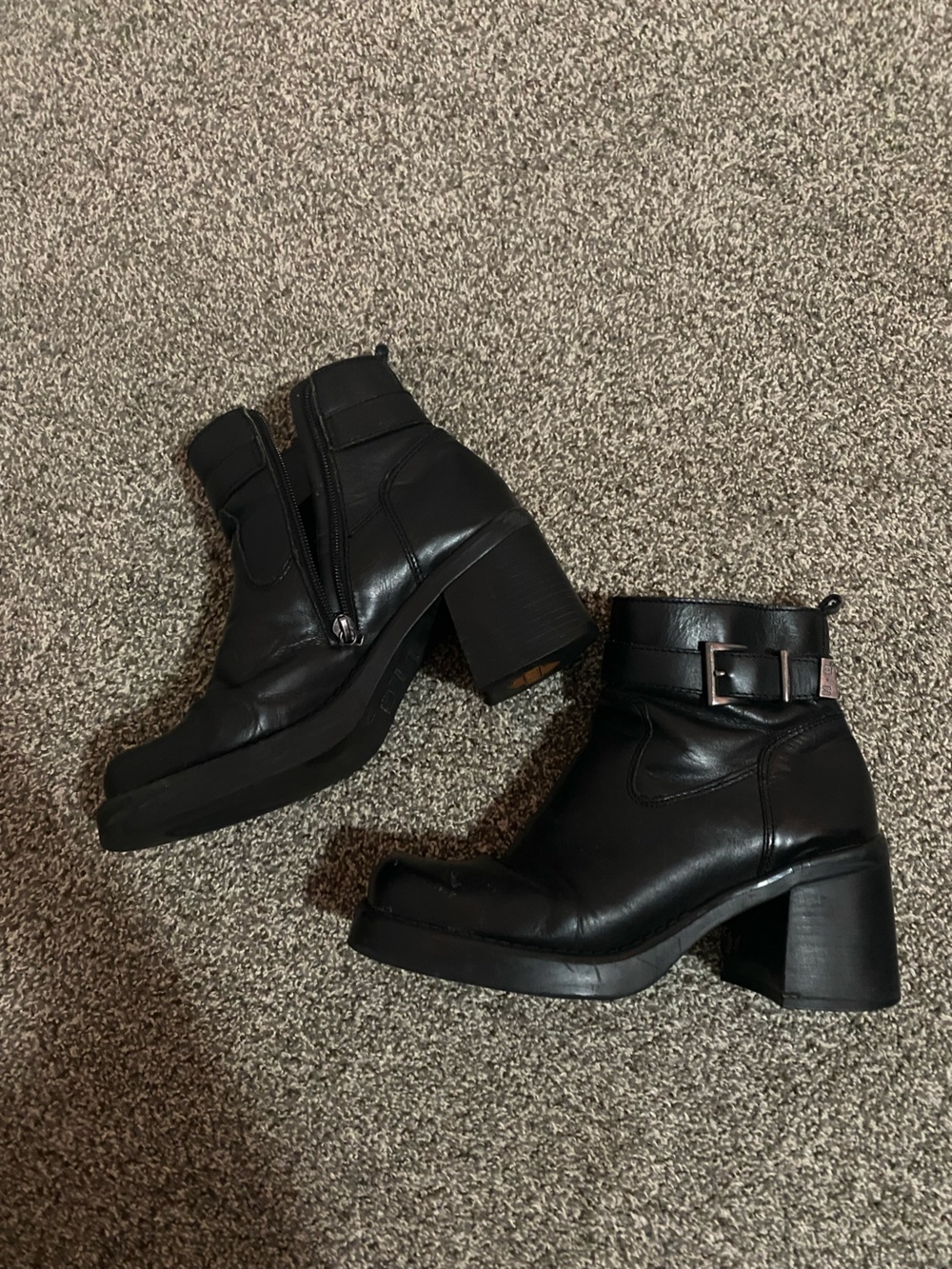 black vintage harley davison square toe leather boots